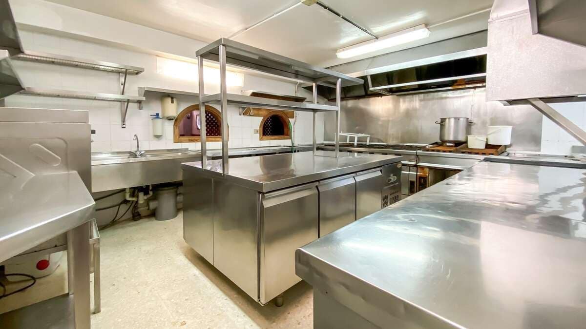 Kommersiell til salgs i Puerto del Carmen - € 165 000 (Ref: 8923421)