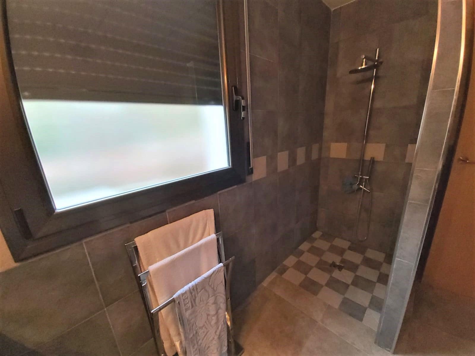 6 slaapkamer Villa te koop in Lloret de Mar met zwembad garage - € 368.500 (Ref: 5165285)