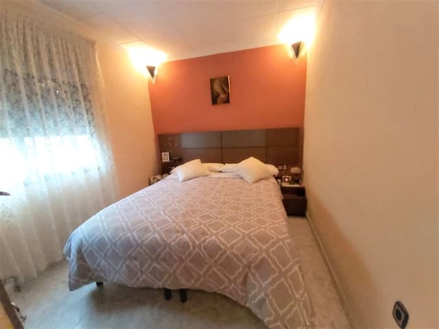 6 bedroom Villa for sale in Urbanitzacions del Nord, Lloret de Mar with pool garage - € 368,500 (Ref: 5165285)