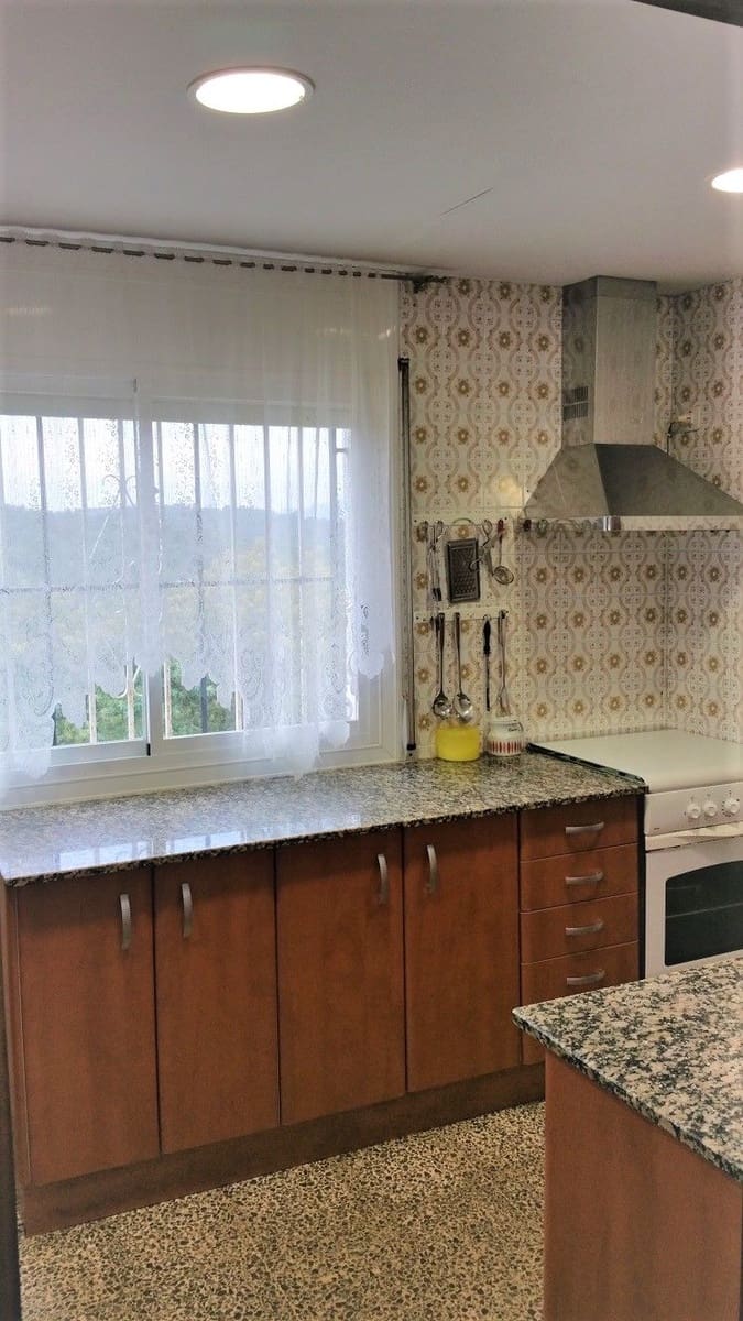 4 makuuhuone Huvila myytävänä paikassa Macanet de la Selva mukana uima-altaan 
autotalli - 290 000 € (Ref: 5554429)