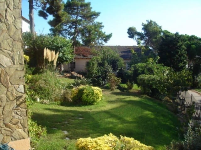 7 soverom Villa til salgs i Roca Grossa, Lloret de Mar med svømmebasseng garasje - € 650 000 (Ref: 6761687)