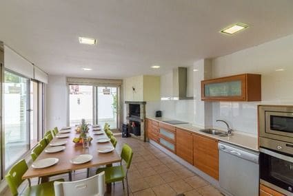 6 bedroom Villa for sale in Urbanitzacions del Nord, Lloret de Mar with pool garage - € 589,500 (Ref: 6843728)