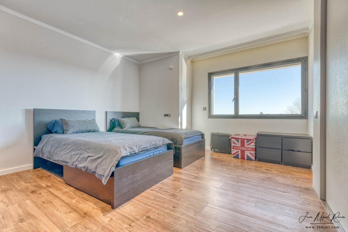 5 soveværelse Villa til salg i Avinyonet de Puigventos med swimmingpool garage - € 1.075.000 (Ref: 6857844)