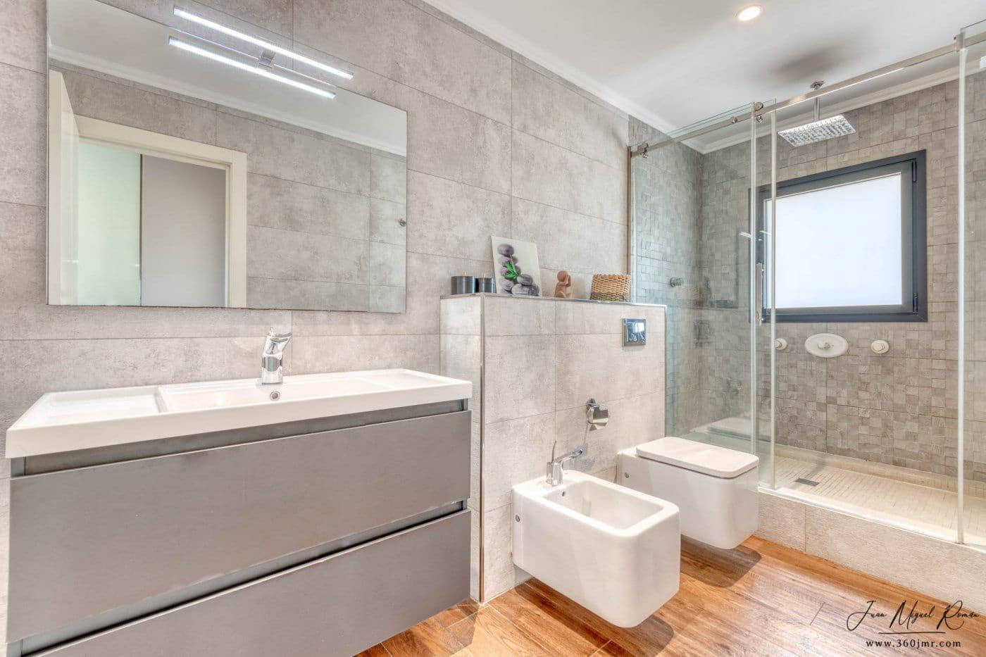 5 soveværelse Villa til salg i Avinyonet de Puigventos med swimmingpool garage - € 1.075.000 (Ref: 6857844)