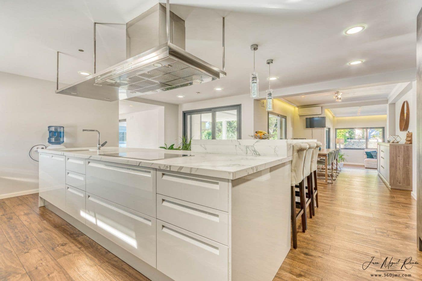 5 soveværelse Villa til salg i Avinyonet de Puigventos med swimmingpool garage - € 1.075.000 (Ref: 6857844)