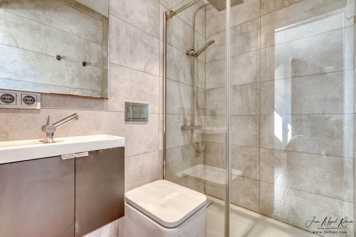 5 soveværelse Villa til salg i Avinyonet de Puigventos med swimmingpool garage - € 1.075.000 (Ref: 6857844)