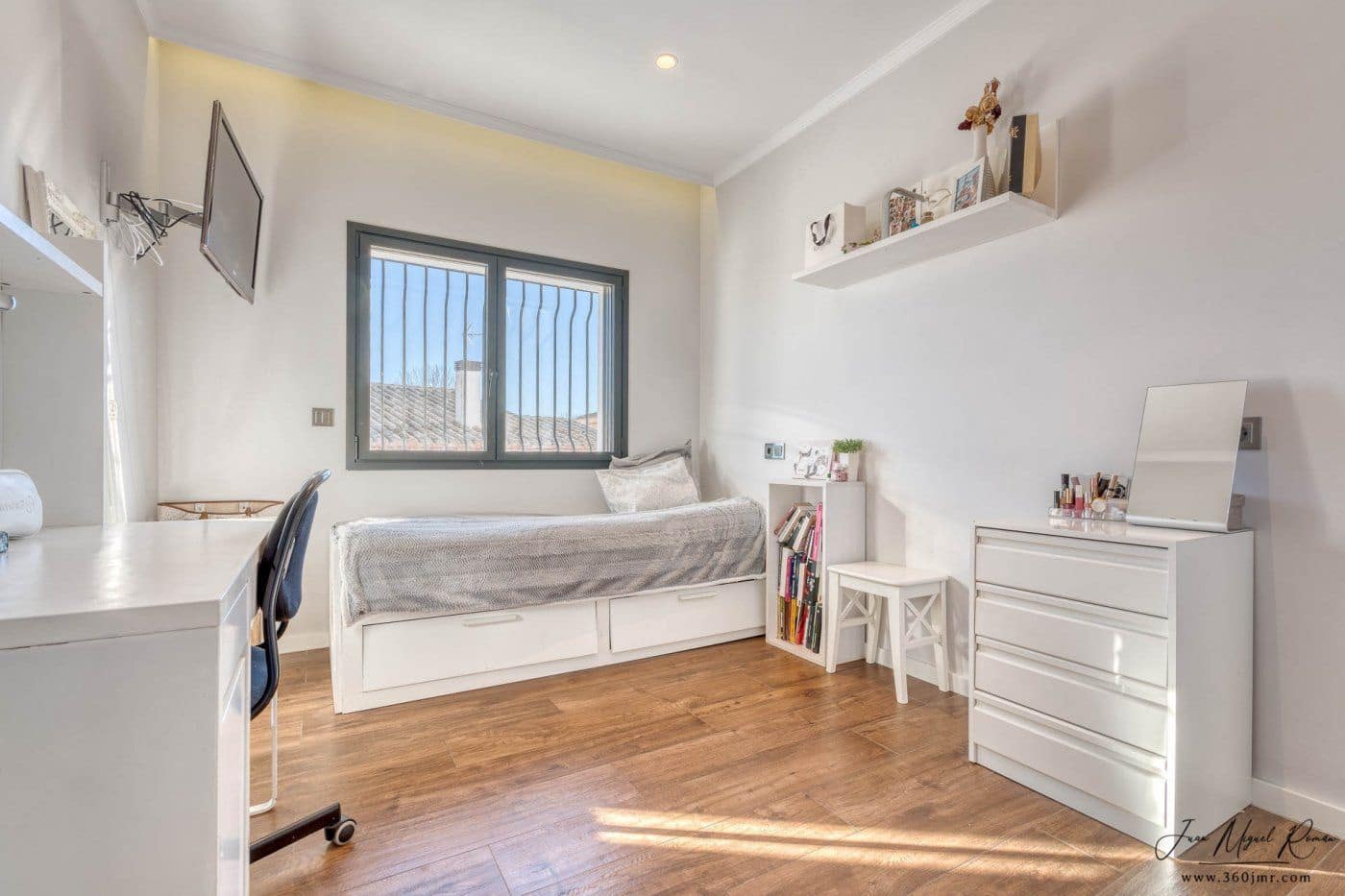 5 soveværelse Villa til salg i Avinyonet de Puigventos med swimmingpool garage - € 1.075.000 (Ref: 6857844)