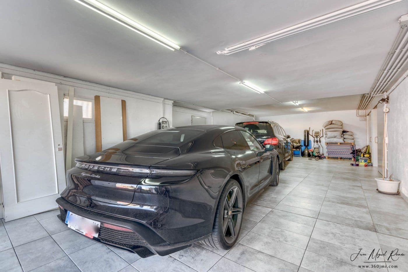 5 soveværelse Villa til salg i Avinyonet de Puigventos med swimmingpool garage - € 1.075.000 (Ref: 6857844)