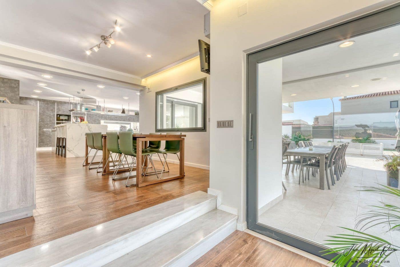 5 soveværelse Villa til salg i Avinyonet de Puigventos med swimmingpool garage - € 1.075.000 (Ref: 6857844)