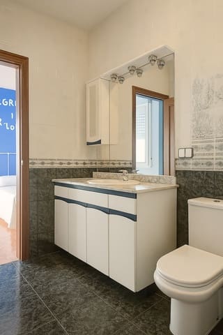 4 camera da letto Villa in vendita in Mas Romeu, Lloret de Mar con piscina garage - 550.000 € (Rif: 8349370)