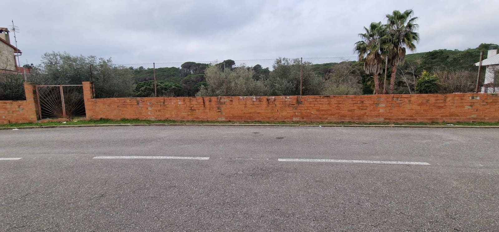 Rakentamaton maa myytävänä paikassa Lloret de Mar - 220 000 € (Ref: 8821813)