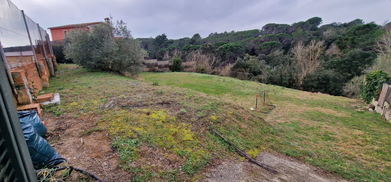 Rakentamaton maa myytävänä paikassa Lloret de Mar - 220 000 € (Ref: 8821813)