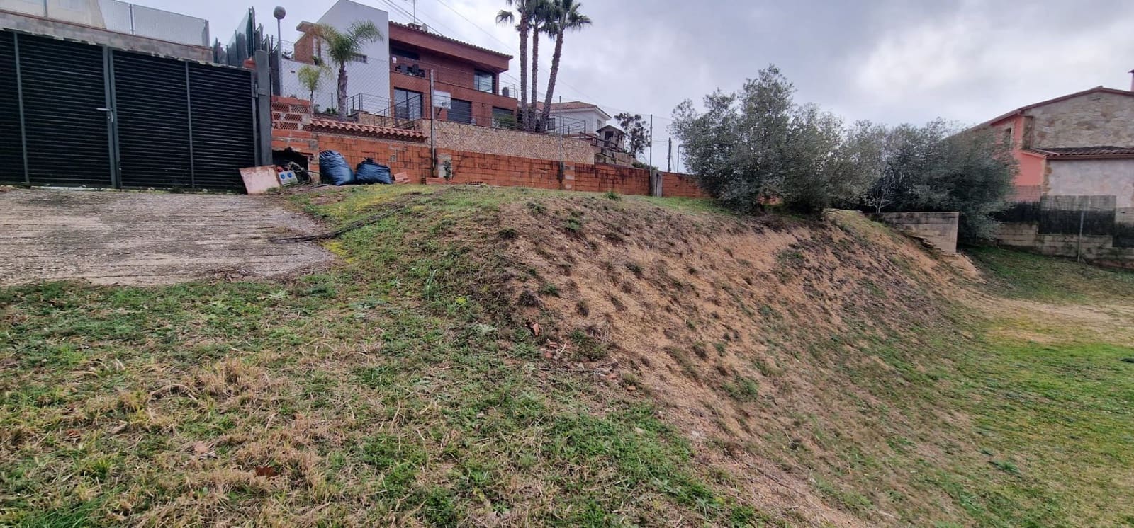 Rakentamaton maa myytävänä paikassa Lloret de Mar - 220 000 € (Ref: 8821813)