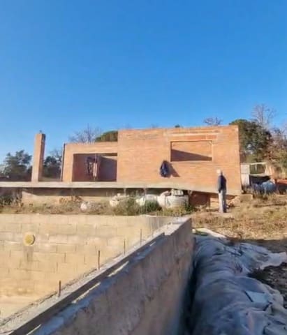 Undeveloped Land for sale in Caldes de Malavella - € 170,000 (Ref: 8854560)