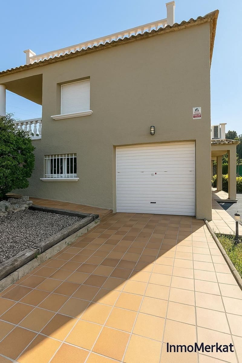 5 Zimmer Villa zu verkaufen in Caldes de Malavella mit Pool Garage - 399.000 € (Ref: 9127977)