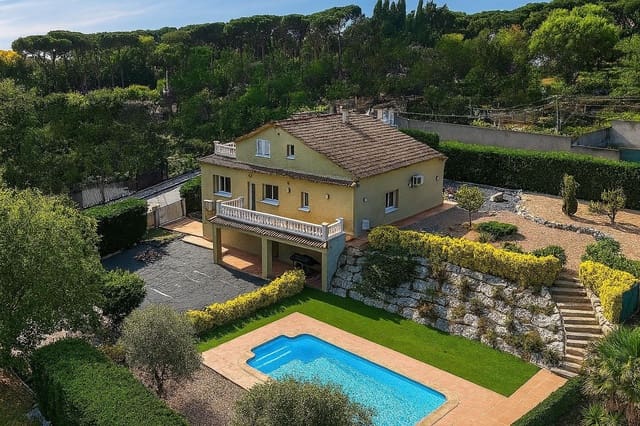 5 bedroom Villa for sale in Caldes de Malavella with pool garage - € 399,000 (Ref: 9127977)