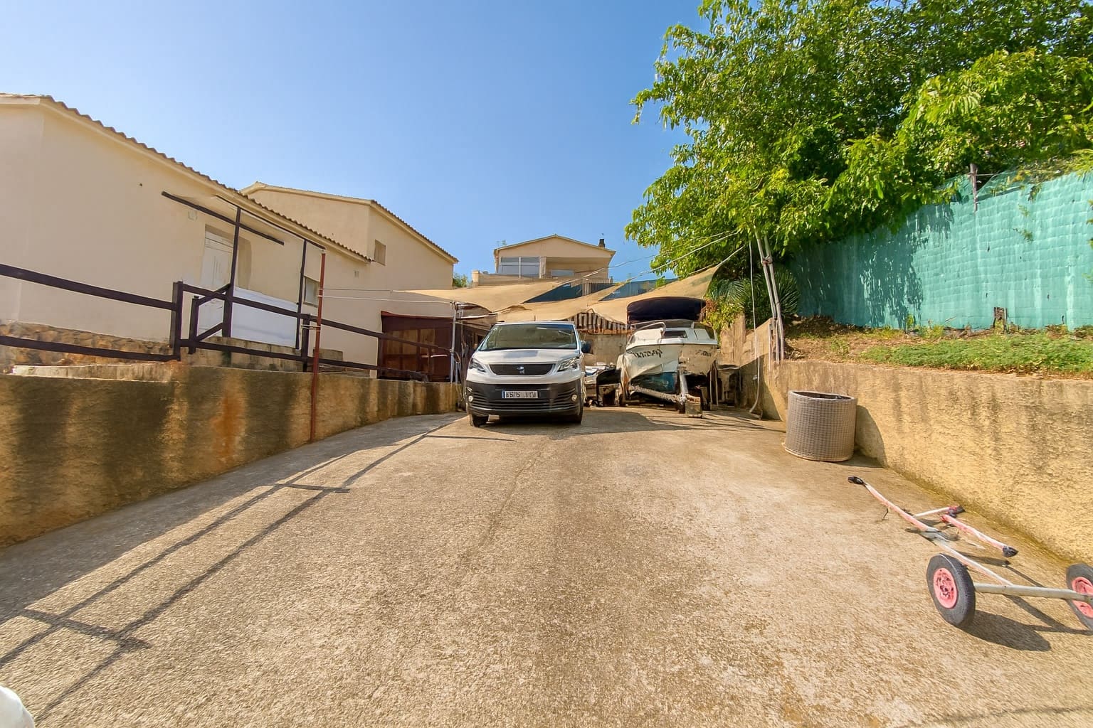 4 bedroom Villa for sale in Vidreres with pool garage - € 239,000 (Ref: 9217048)