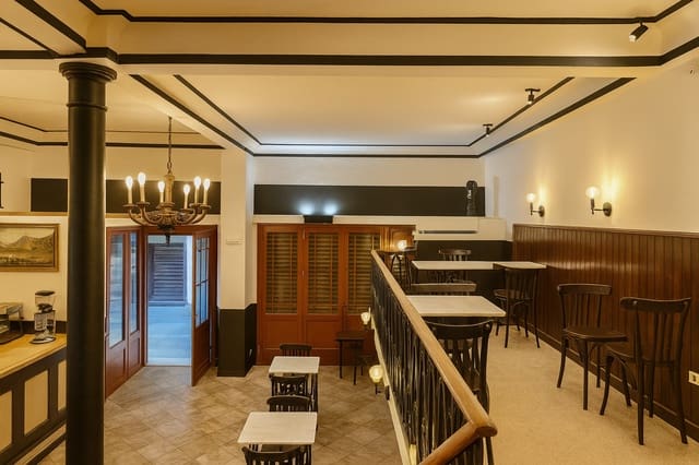 Erhverv til salg i Barcelona by - € 2.400.000 (Ref: 9443058)