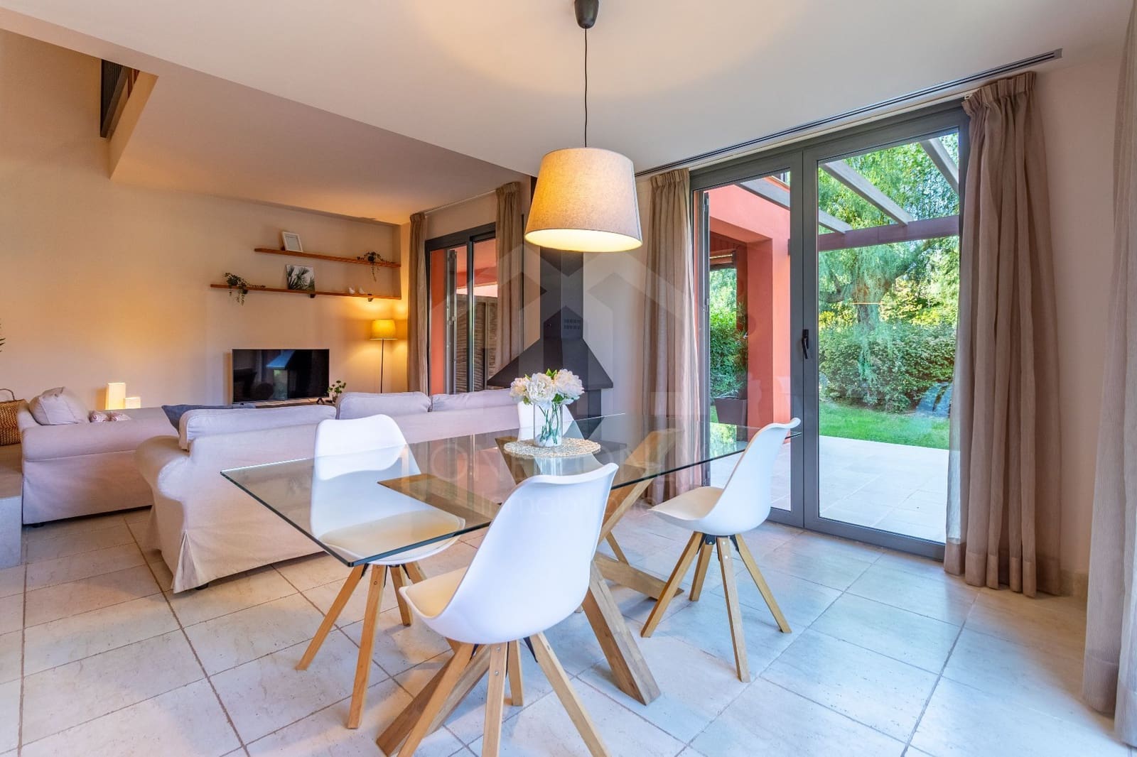 Chalet de 3 habitaciones en Montroig-Mar en alquiler con piscina garaje - 1.430 € (Ref: 10166167)