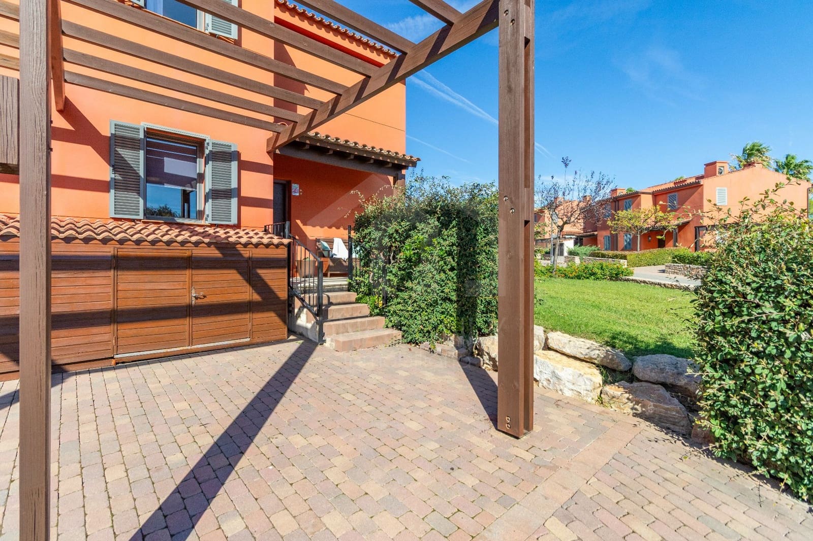 Chalet de 3 habitaciones en Montroig-Mar en alquiler con piscina garaje - 1.430 € (Ref: 10166167)