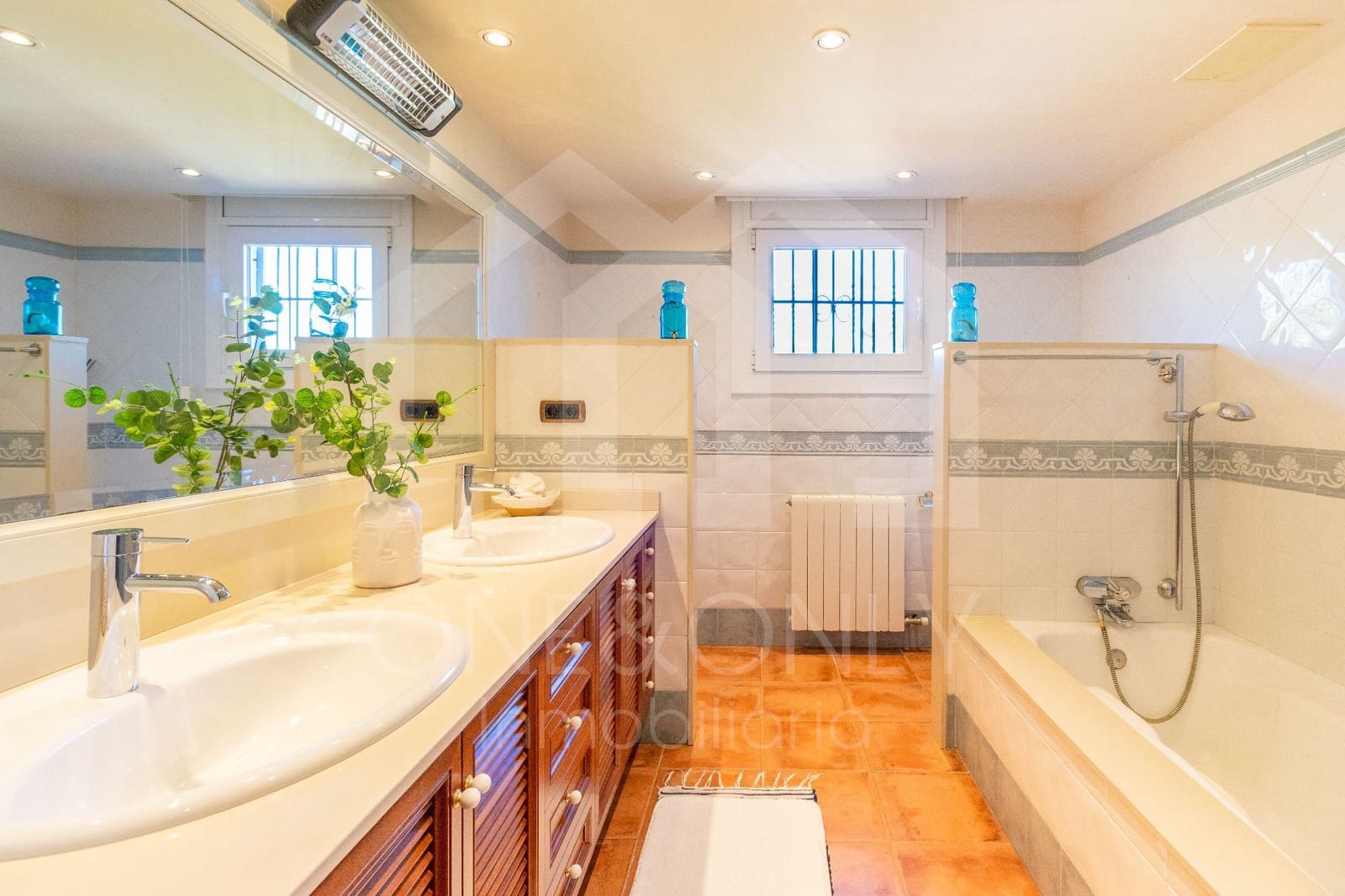 5 bedroom Villa for sale in Montroig-Mar with pool garage - € 1,400,000 (Ref: 9816092)