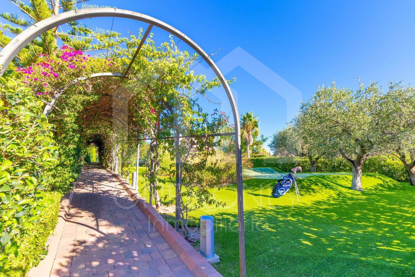 5 bedroom Villa for sale in Montroig-Mar with pool garage - € 1,400,000 (Ref: 9816092)