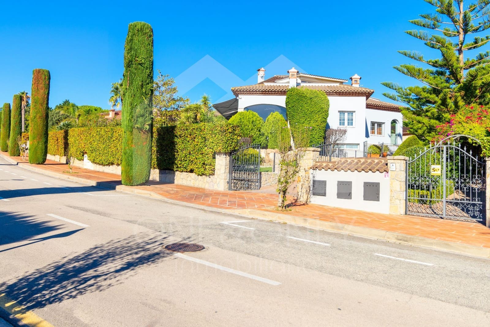 5 bedroom Villa for sale in Montroig-Mar with pool garage - € 1,400,000 (Ref: 9816092)