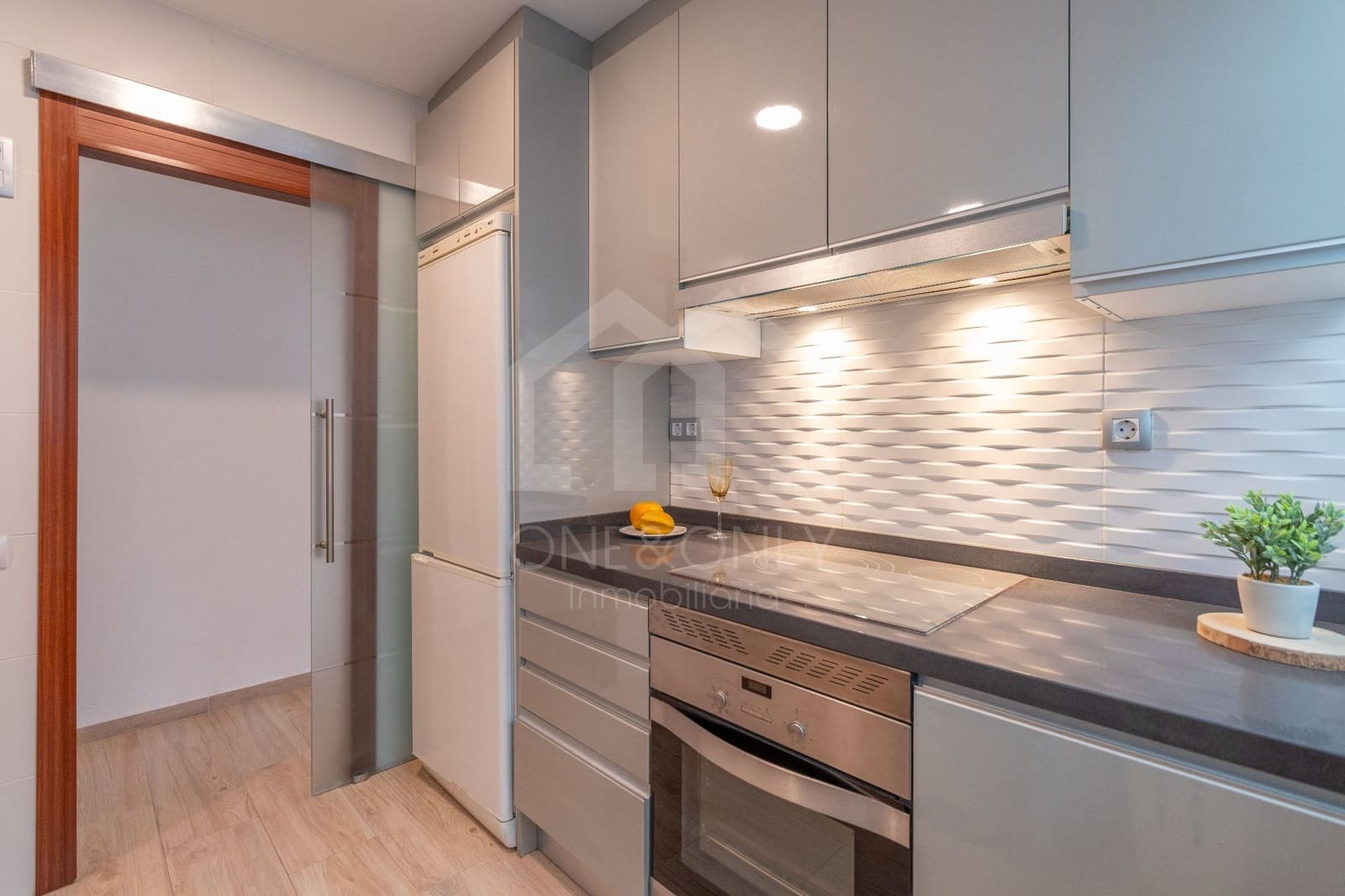4 bedroom Flat for sale in Tarragona city with garage - € 164,000 (Ref: 9816093)