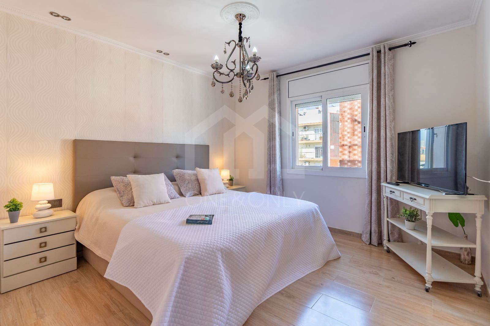 4 bedroom Flat for sale in Tarragona city with garage - € 164,000 (Ref: 9816093)