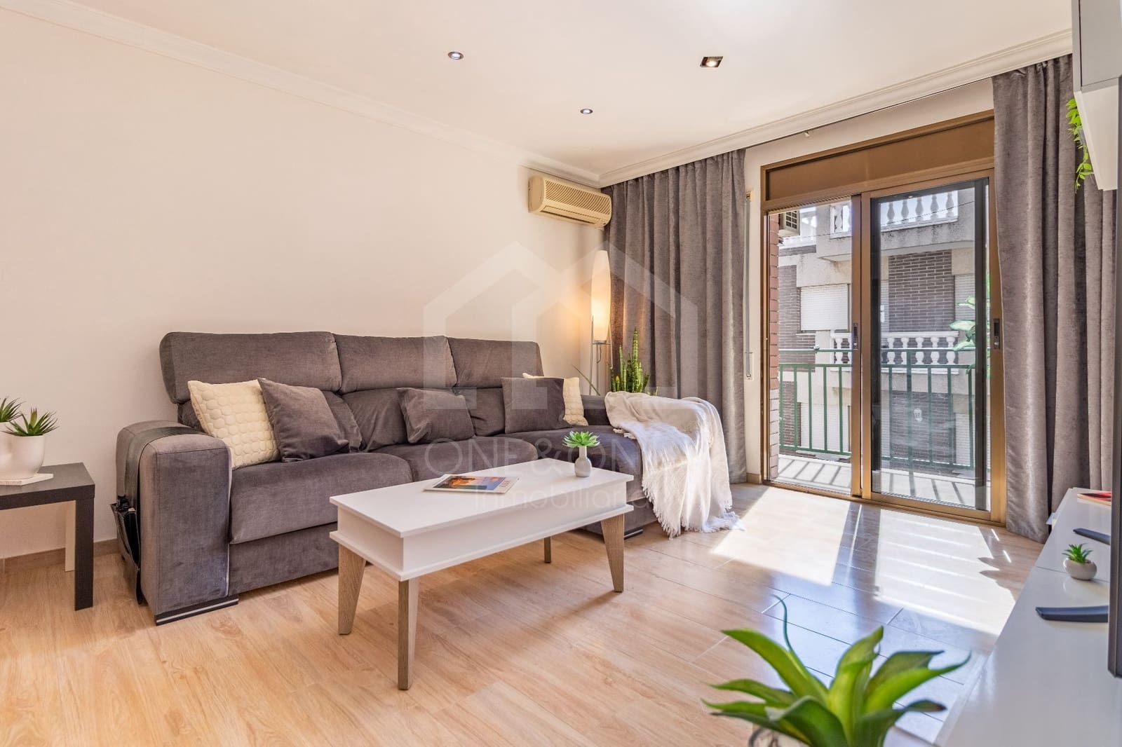 4 bedroom Flat for sale in Tarragona city with garage - € 164,000 (Ref: 9816093)