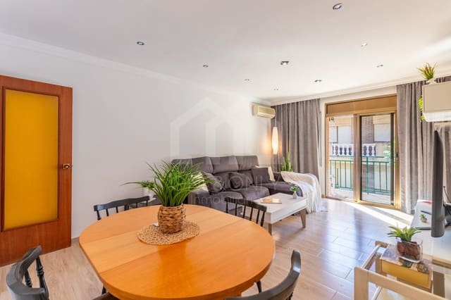 4 bedroom Flat for sale in Tarragona city with garage - € 164,000 (Ref: 9816093)