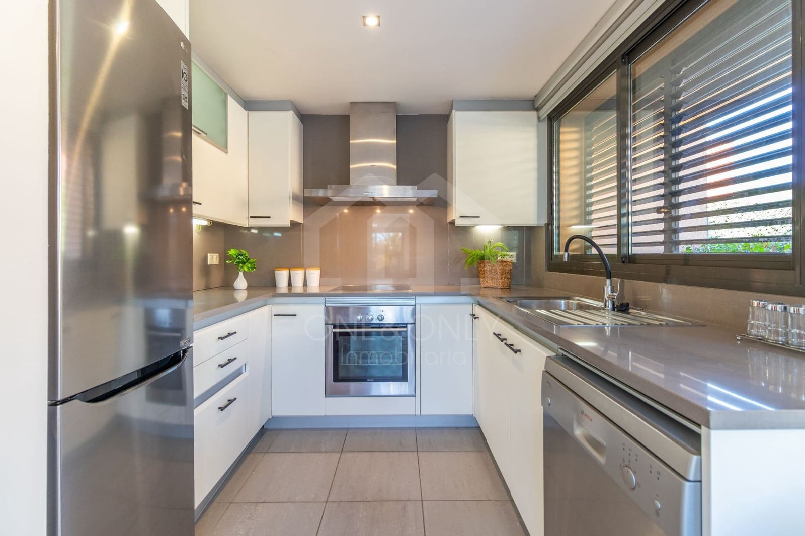 4 bedroom Villa for sale in Montroig-Mar with pool garage - € 790,000 (Ref: 9816096)