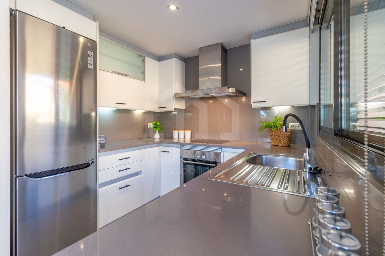 4 bedroom Villa for sale in Montroig-Mar with pool garage - € 790,000 (Ref: 9816096)