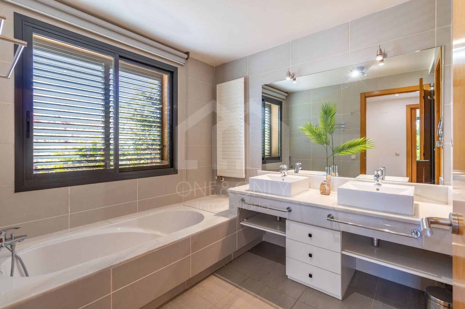 4 bedroom Villa for sale in Montroig-Mar with pool garage - € 790,000 (Ref: 9816096)
