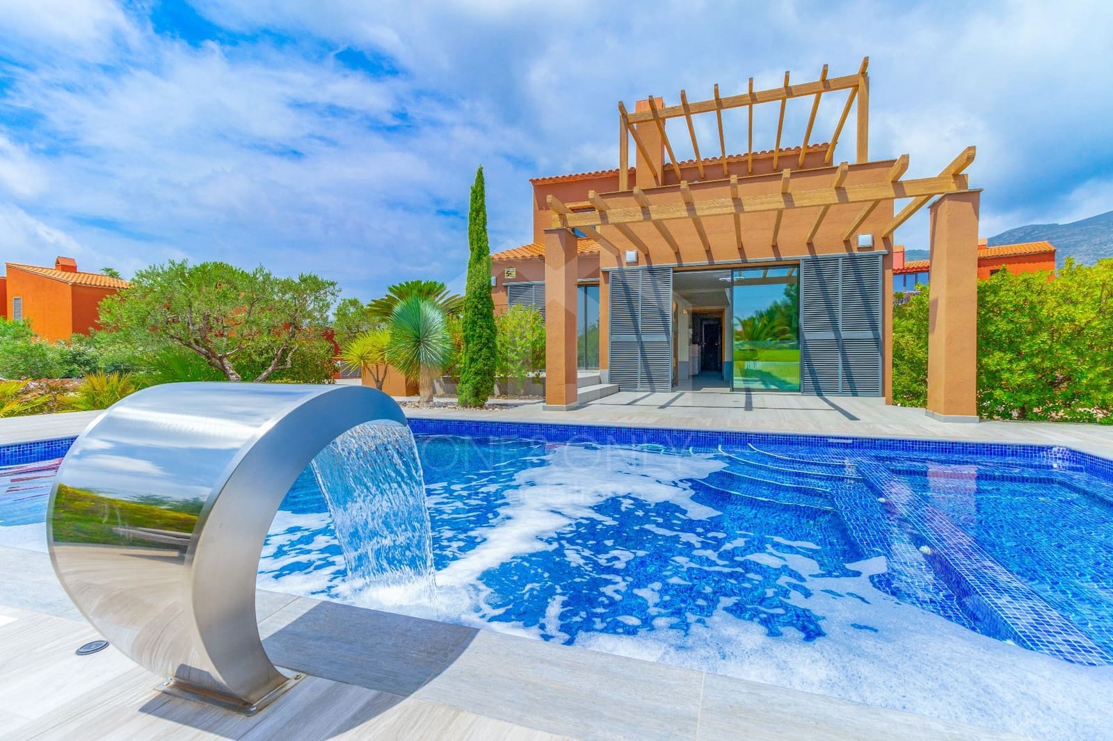 4 bedroom Villa for sale in Montroig-Mar with pool garage - € 790,000 (Ref: 9816096)
