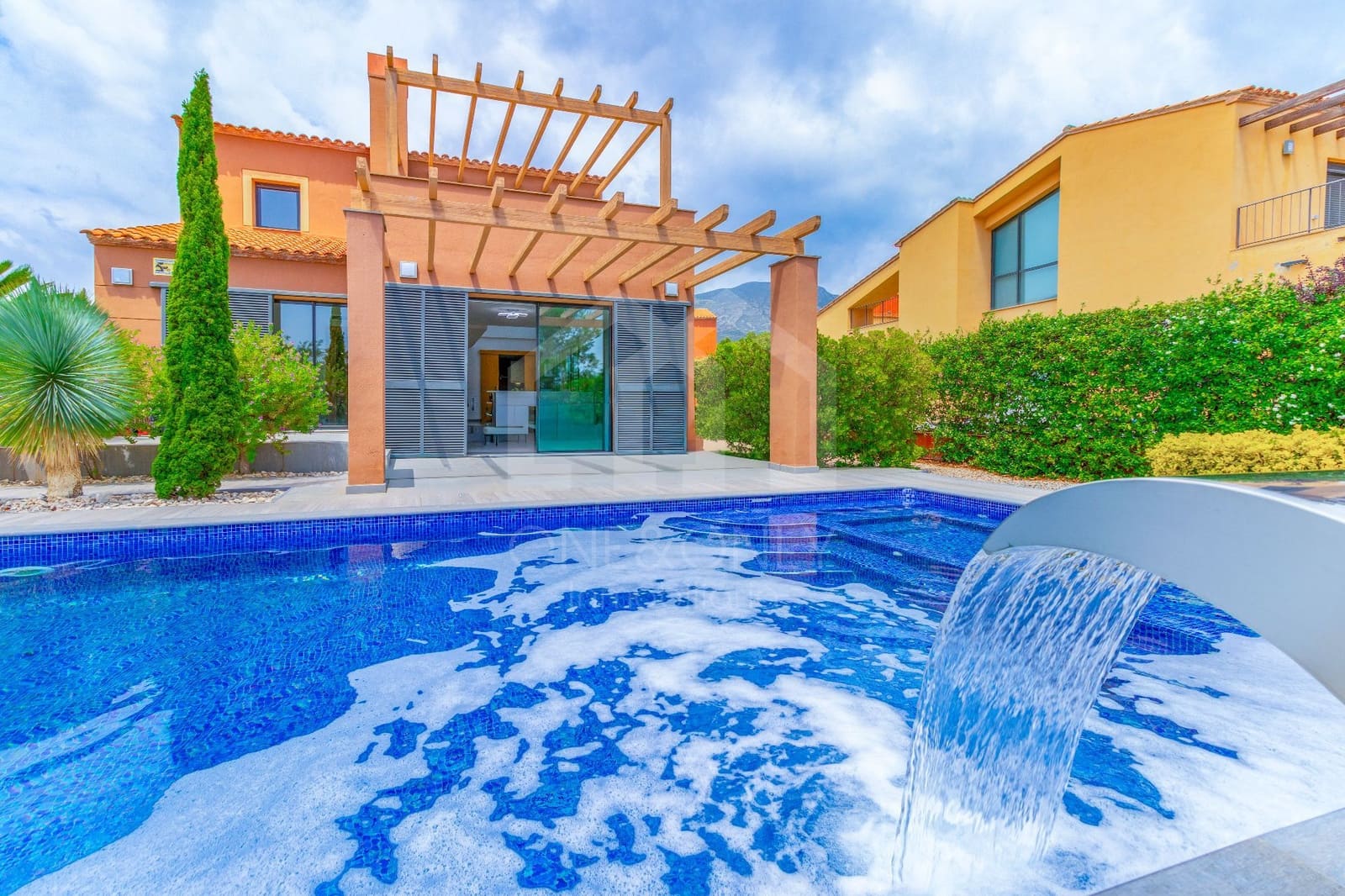 4 bedroom Villa for sale in Montroig-Mar with pool garage - € 790,000 (Ref: 9816096)