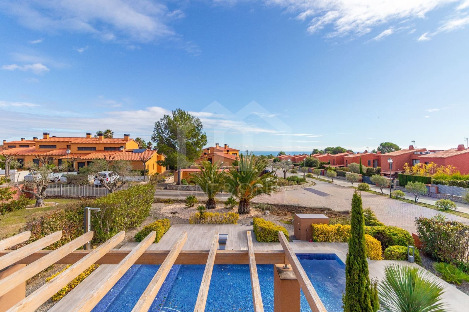 4 bedroom Villa for sale in Montroig-Mar with pool garage - € 790,000 (Ref: 9816096)