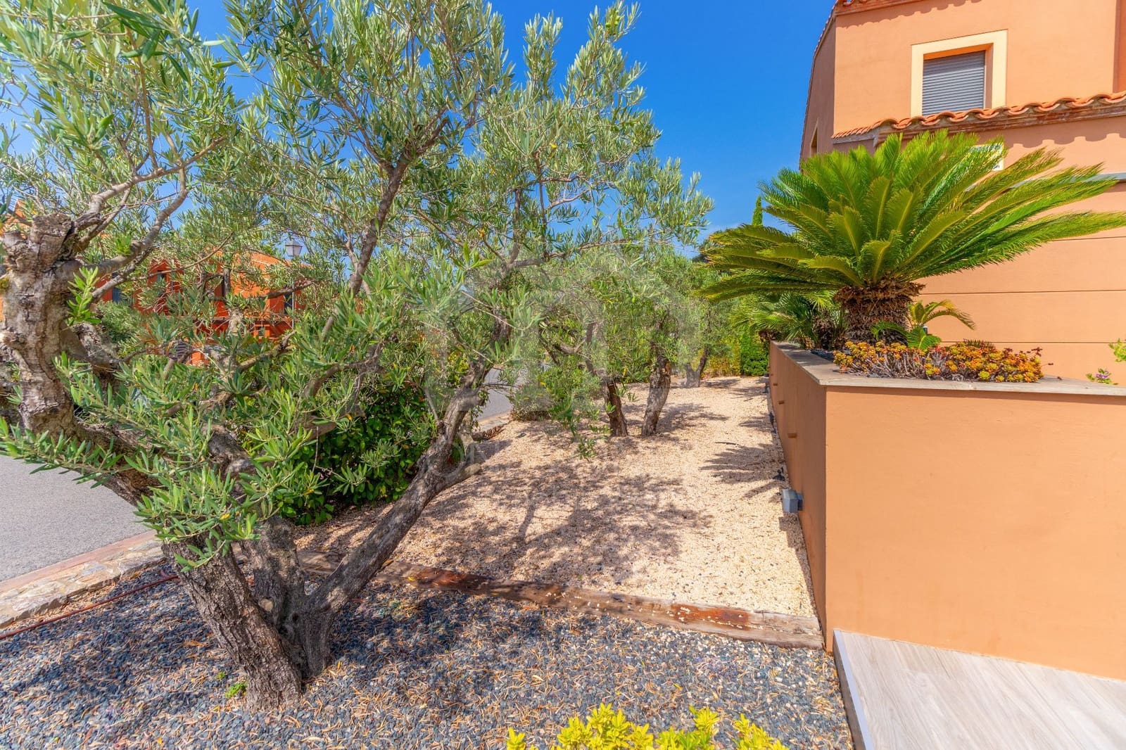 4 bedroom Villa for sale in Montroig-Mar with pool garage - € 790,000 (Ref: 9816096)