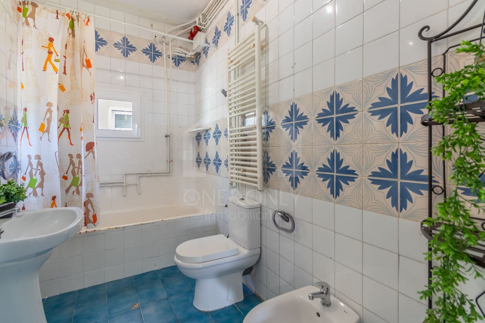 6 bedroom Villa for sale in Tarragona city with garage - € 385,000 (Ref: 9816097)