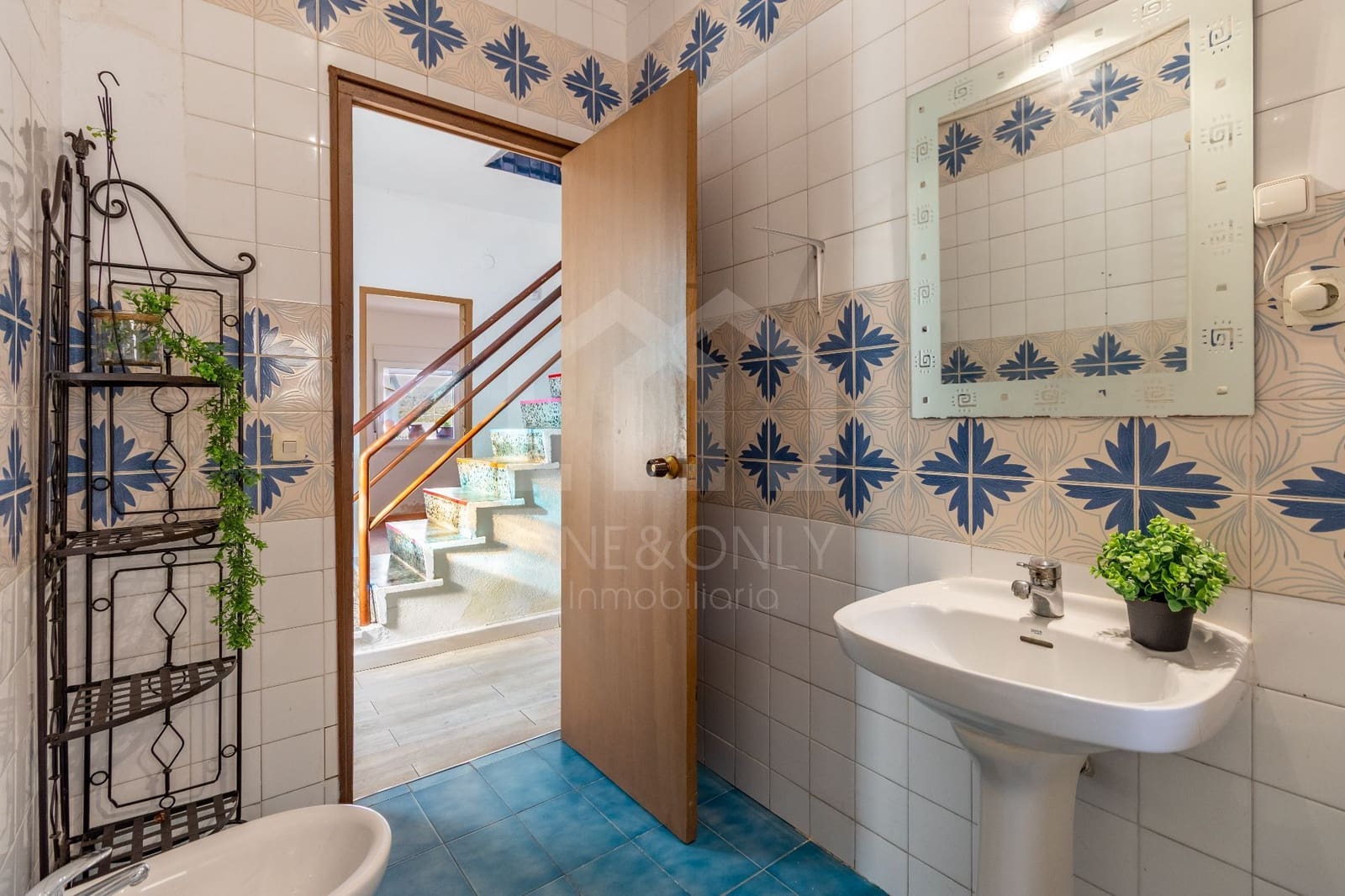 6 bedroom Villa for sale in Tarragona city with garage - € 385,000 (Ref: 9816097)