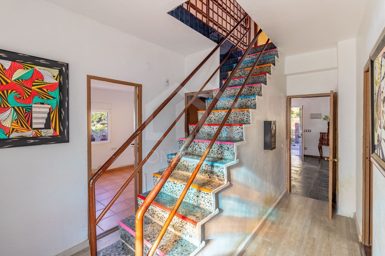 6 bedroom Villa for sale in Tarragona city with garage - € 385,000 (Ref: 9816097)