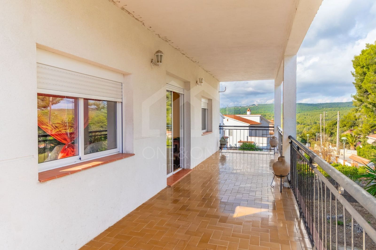 6 bedroom Villa for sale in Tarragona city with garage - € 385,000 (Ref: 9816097)