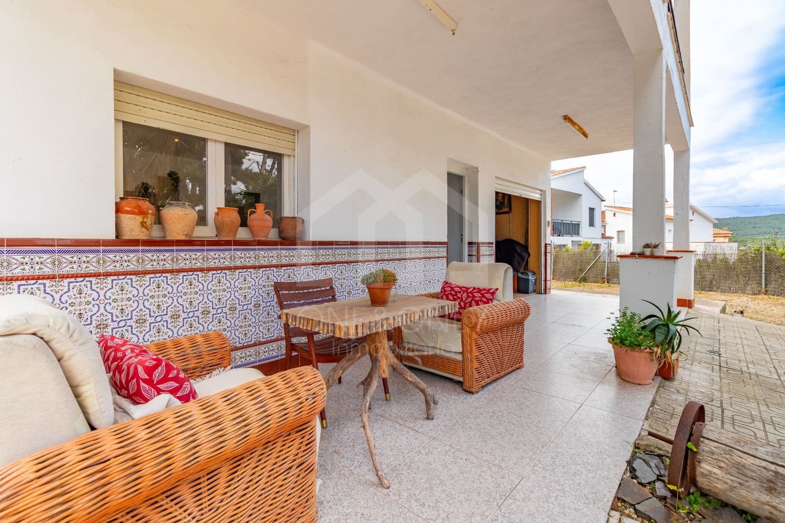 6 bedroom Villa for sale in Tarragona city with garage - € 385,000 (Ref: 9816097)