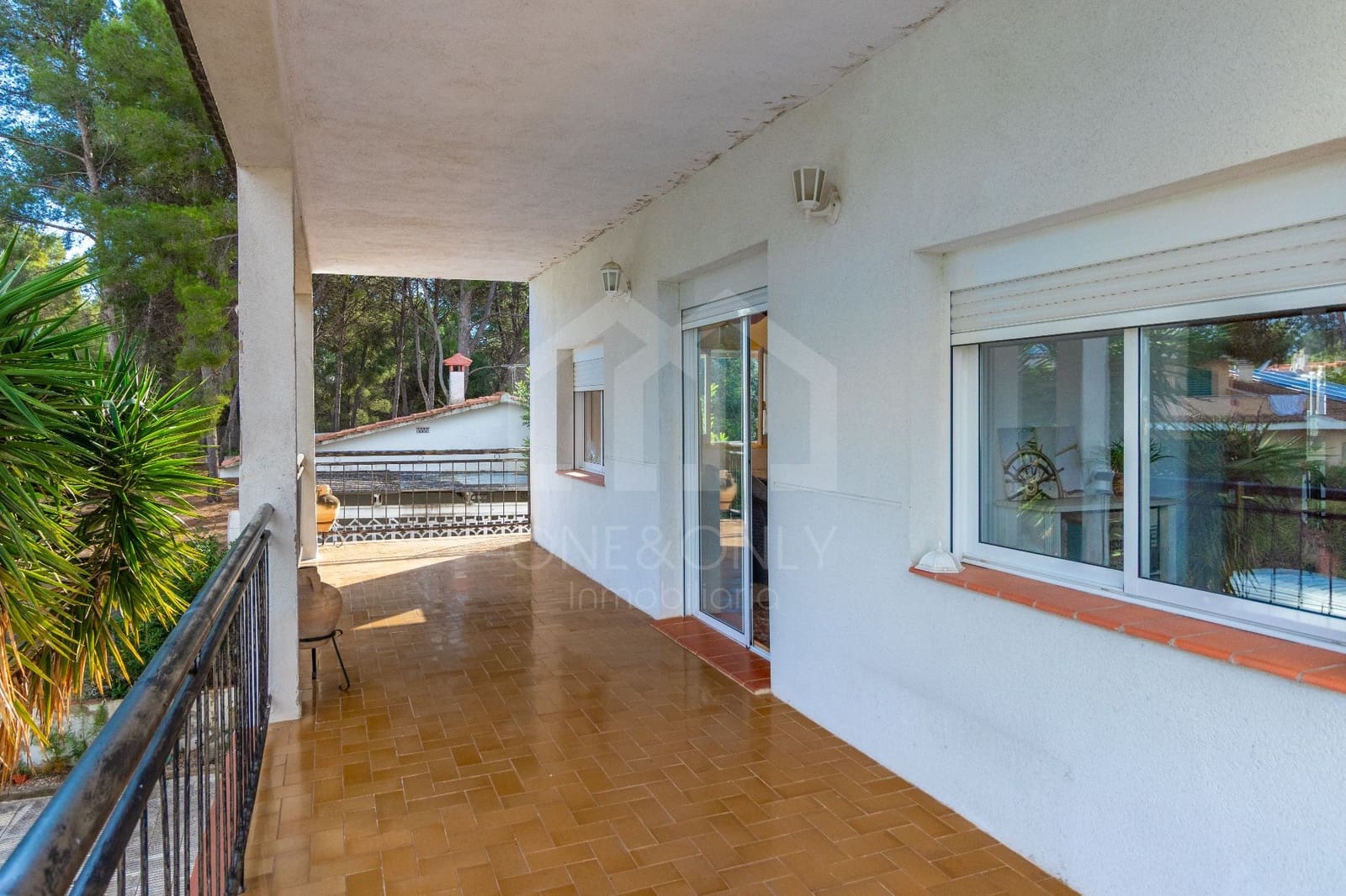6 bedroom Villa for sale in Tarragona city with garage - € 385,000 (Ref: 9816097)