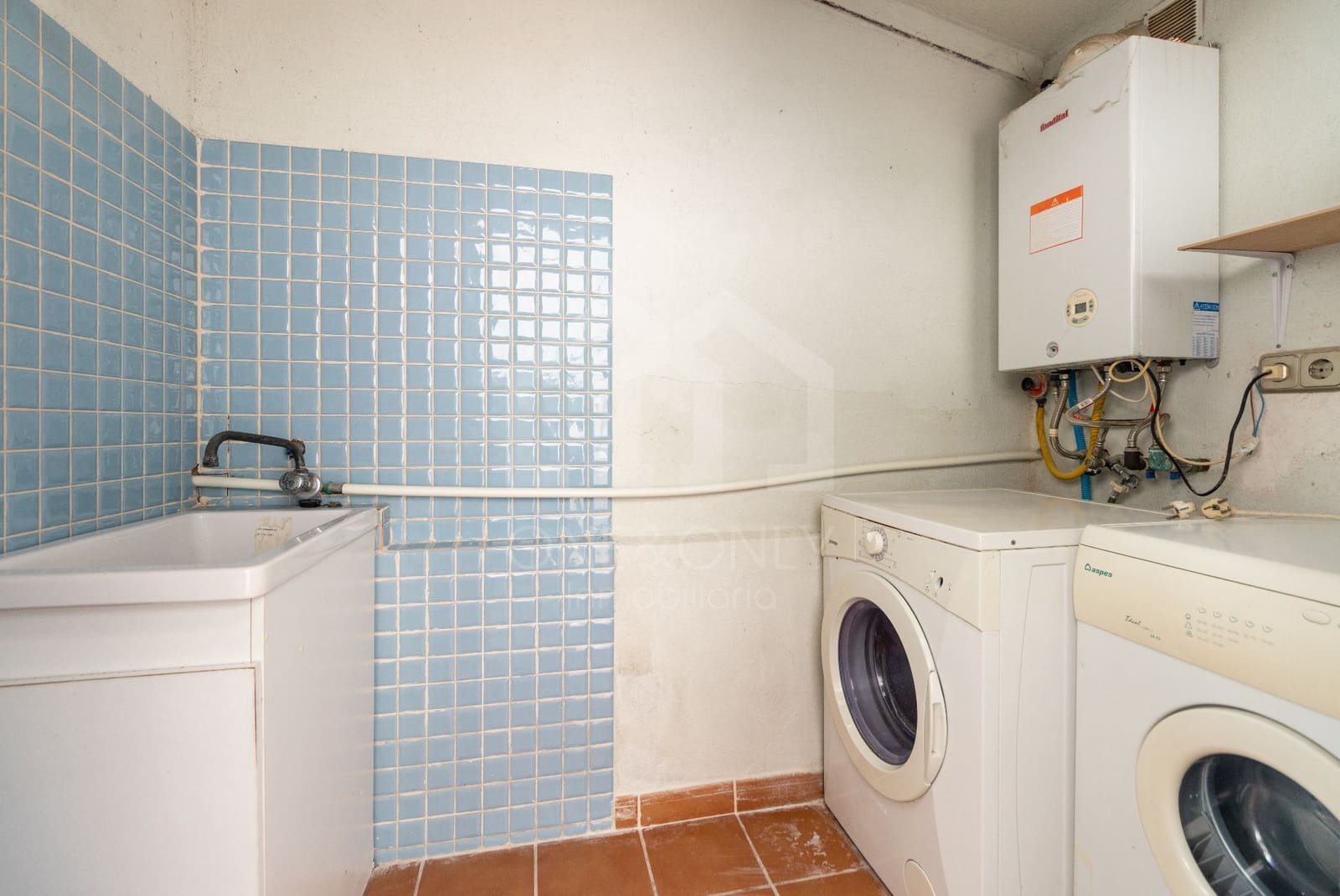 6 bedroom Villa for sale in Tarragona city with garage - € 385,000 (Ref: 9816097)