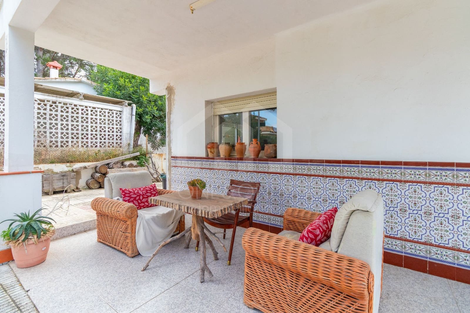 6 bedroom Villa for sale in Tarragona city with garage - € 385,000 (Ref: 9816097)