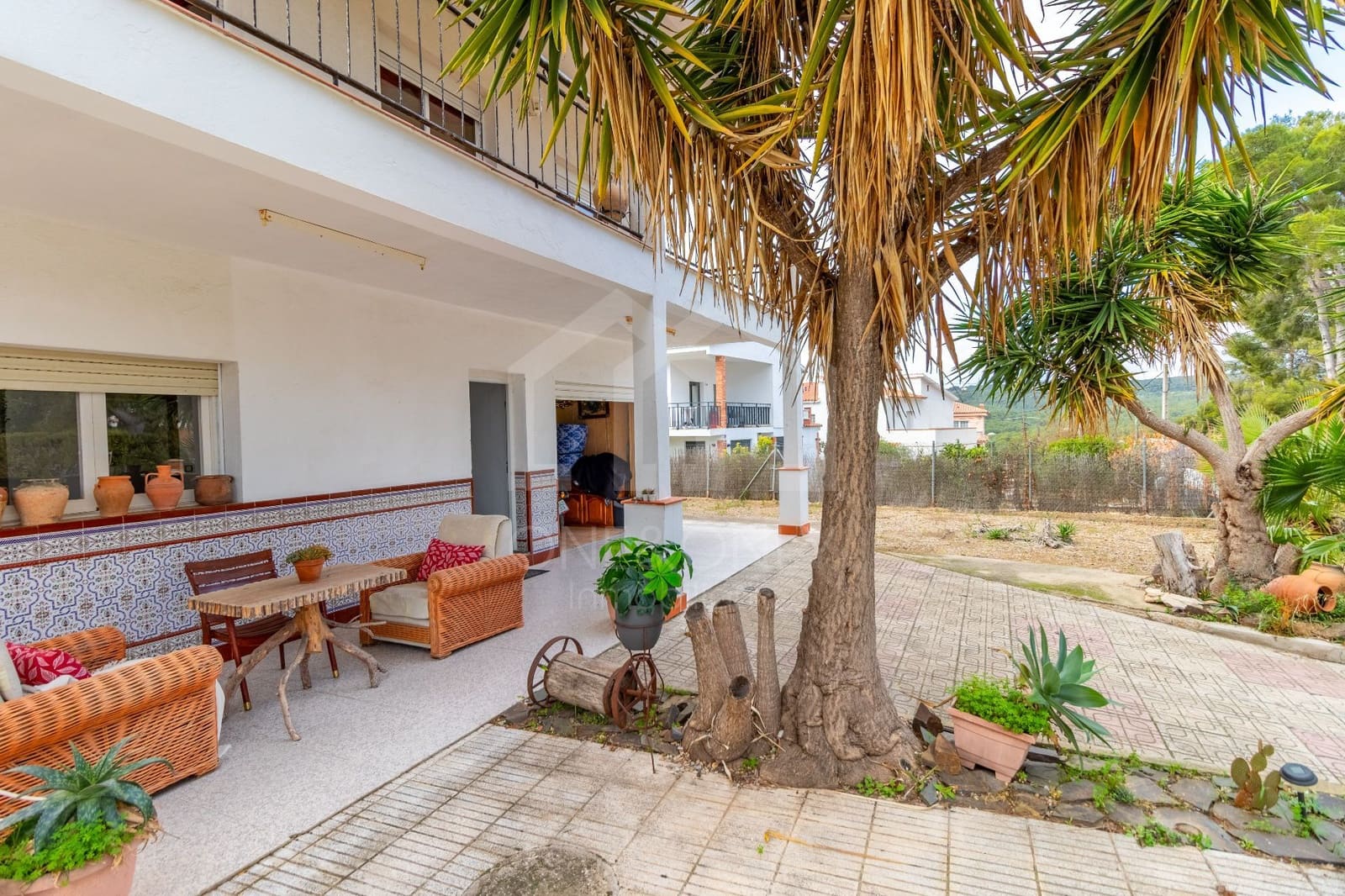 6 bedroom Villa for sale in Tarragona city with garage - € 385,000 (Ref: 9816097)