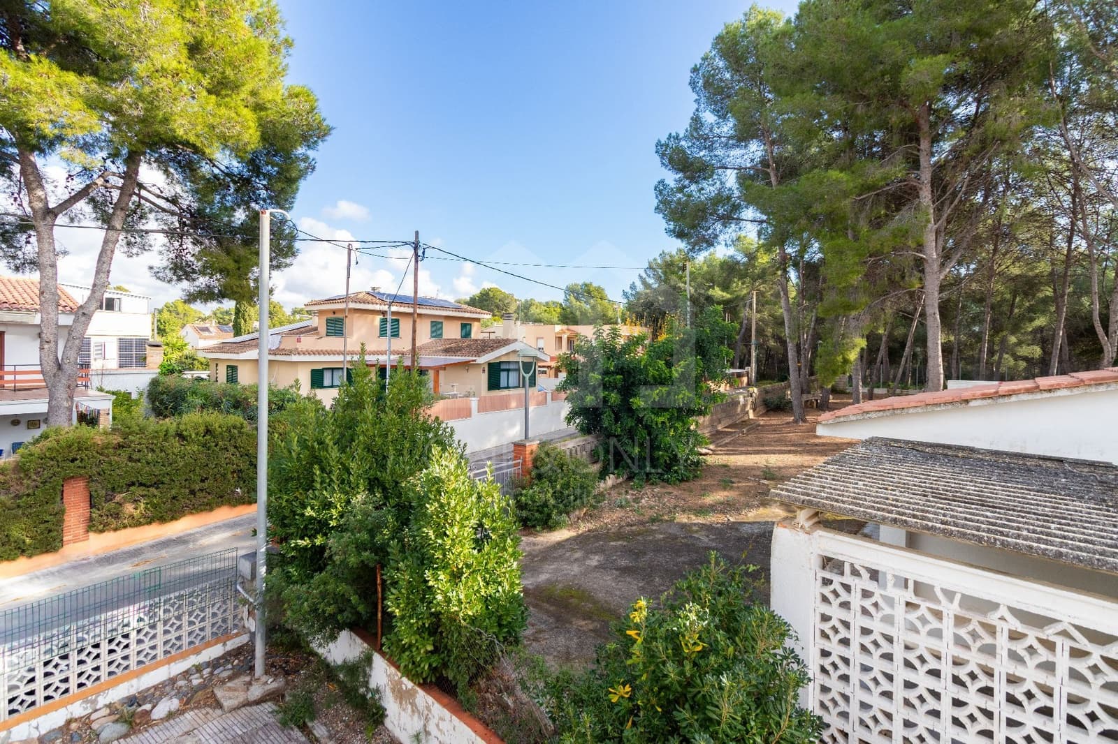 6 bedroom Villa for sale in Tarragona city with garage - € 385,000 (Ref: 9816097)