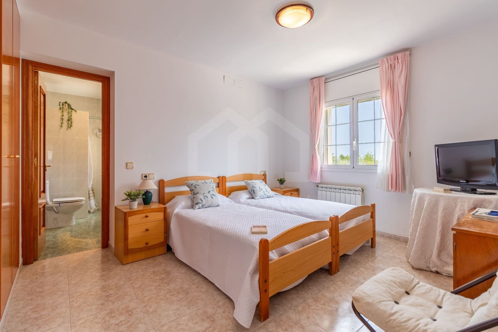 8 soveværelse Villa til salg i Riudoms med swimmingpool garage - € 639.000 (Ref: 9816098)