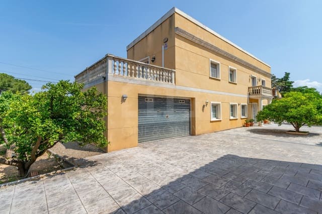 8 soveværelse Villa til salg i Riudoms med swimmingpool garage - € 639.000 (Ref: 9816098)